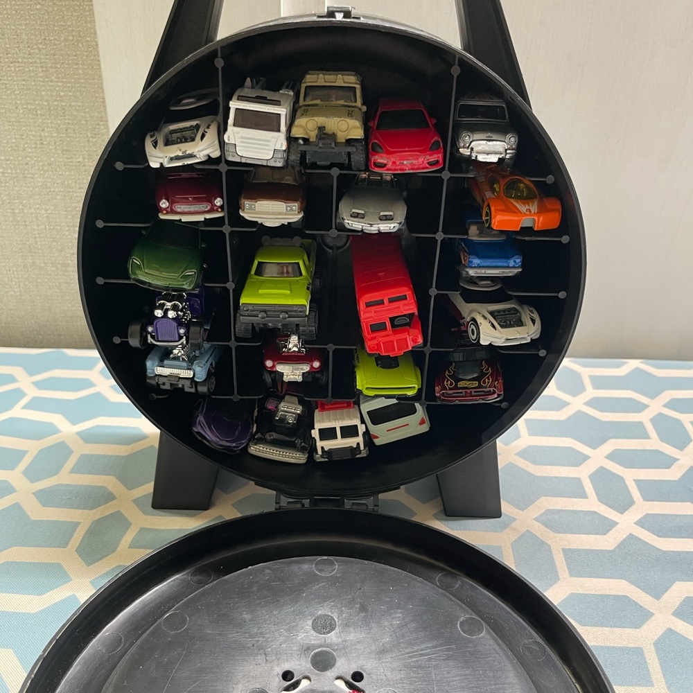 Car Carrying Case with Assorted Toy Cars - Black